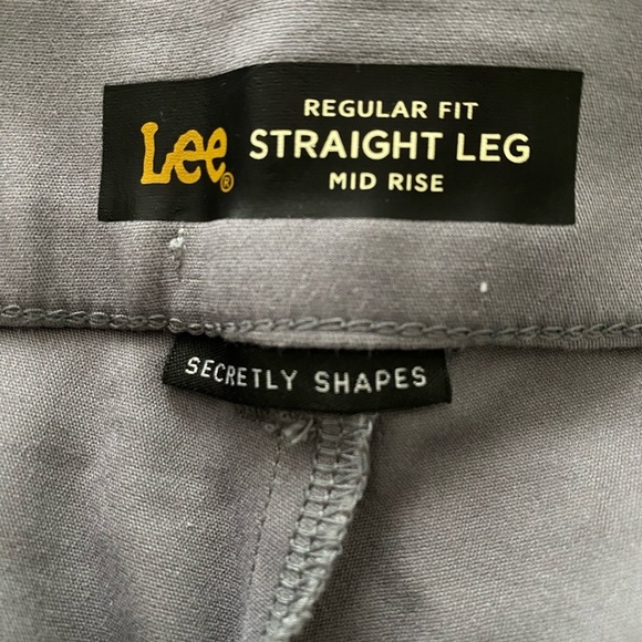 Lee Regular Fit Straight Leg Size 18 Short Gray Pants Mid Rise Secretly Shapes - Picture 3 of 7
